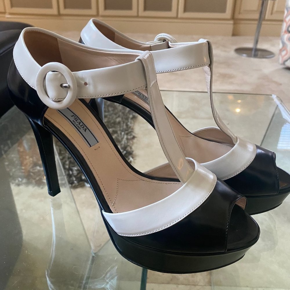 Prada Leather Colorblock Pattern T-Strap Pumps - image 1
